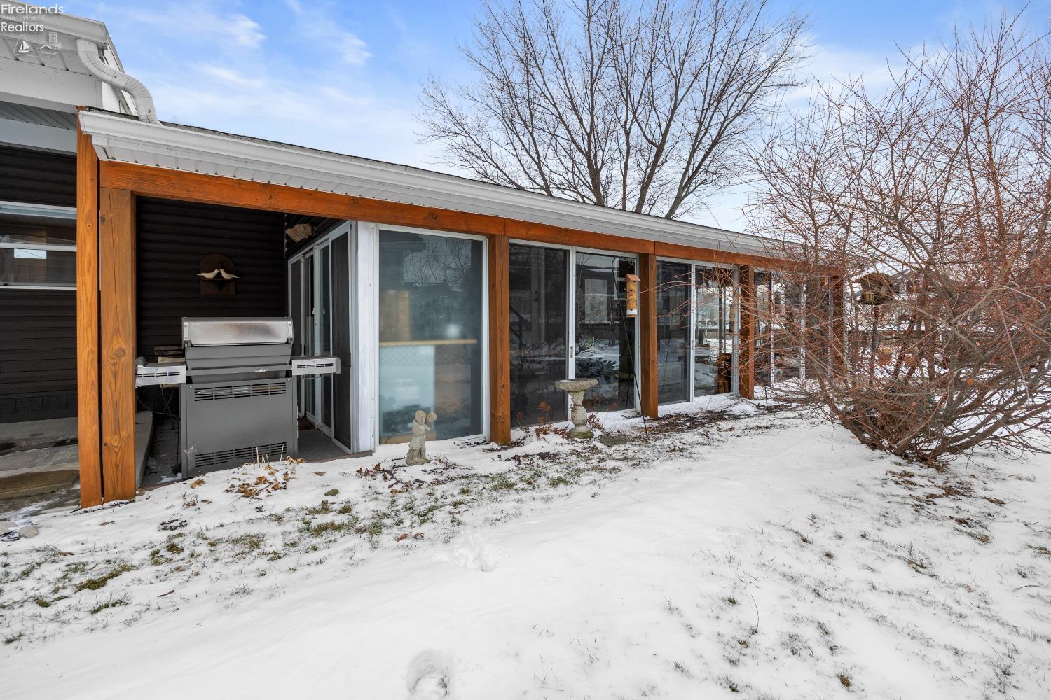 1560 N Starboard Avenue