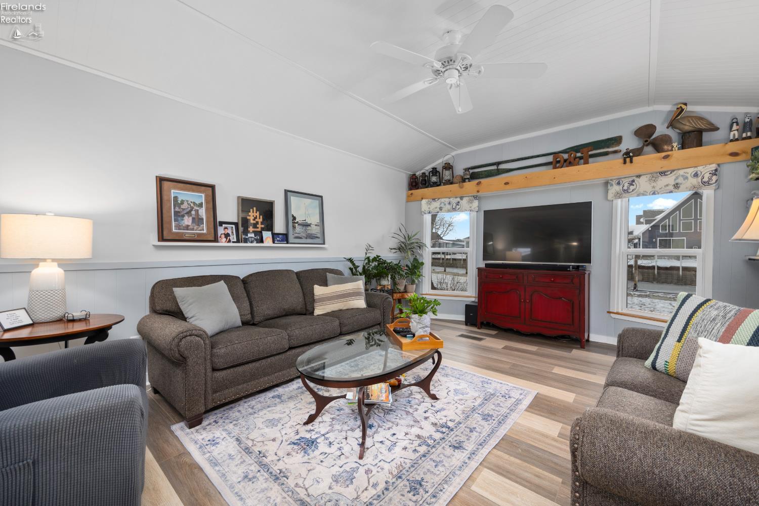 1560 N Starboard Avenue