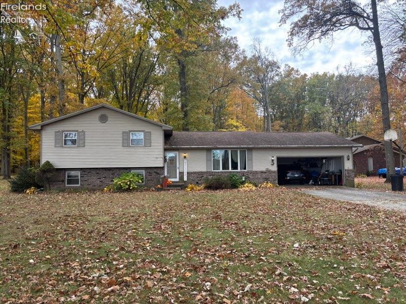 6016 Hill Road