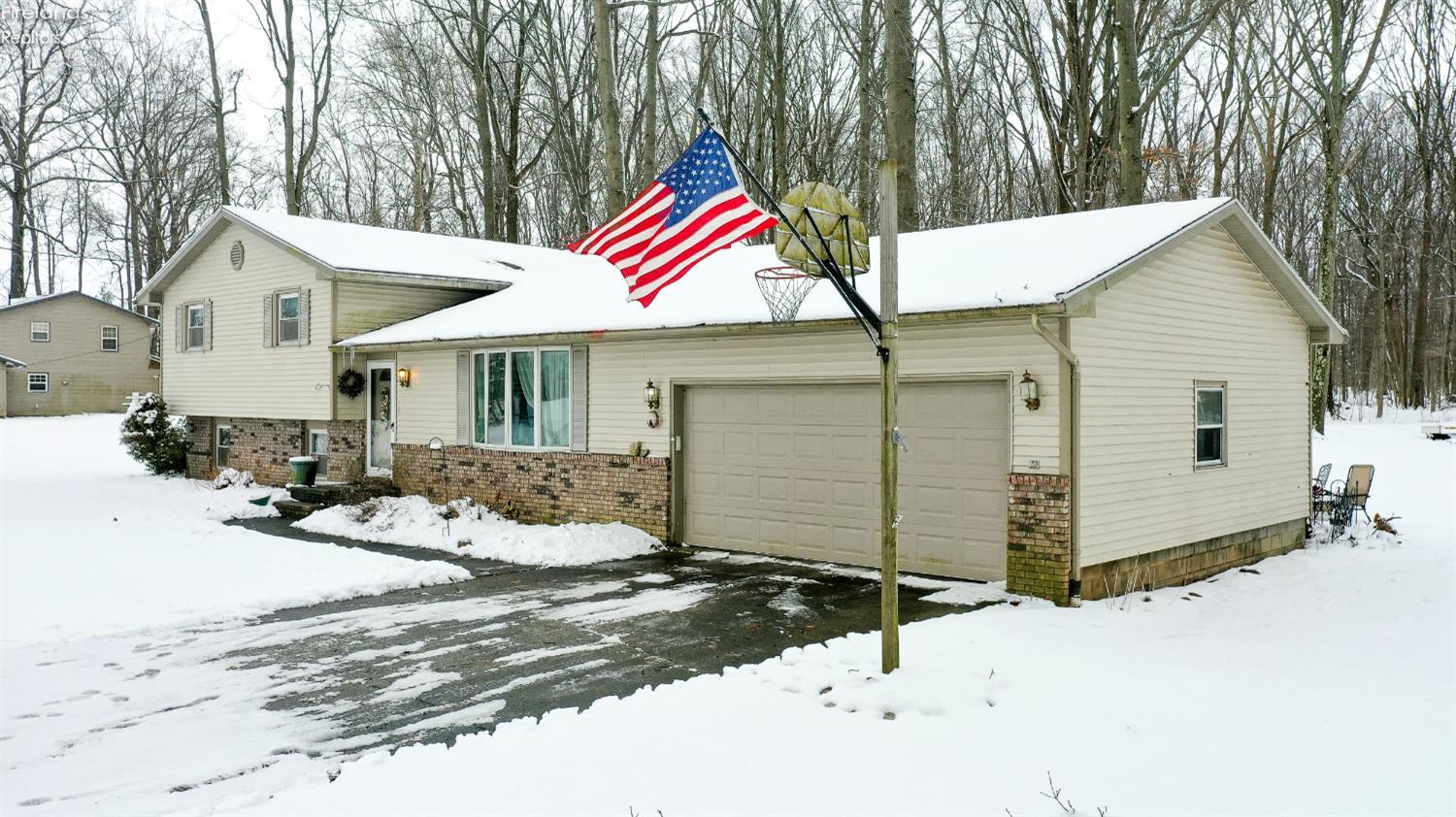 6016 Hill Road