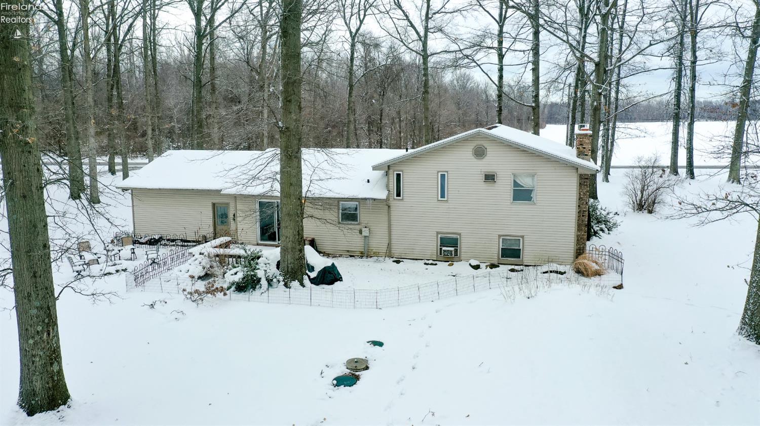 6016 Hill Road
