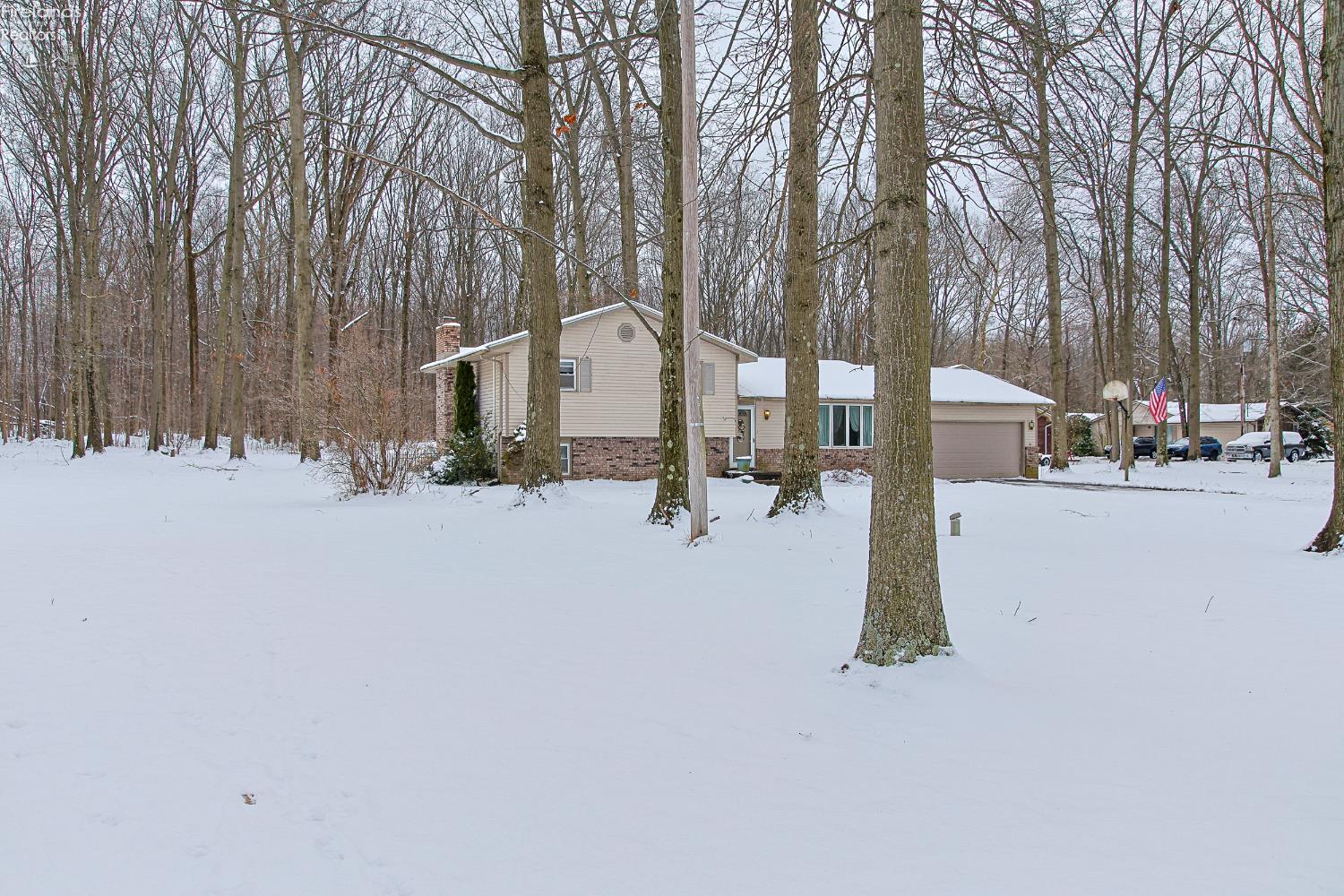 6016 Hill Road