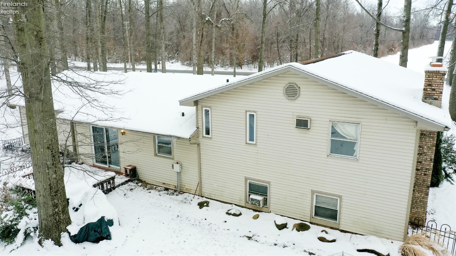 6016 Hill Road