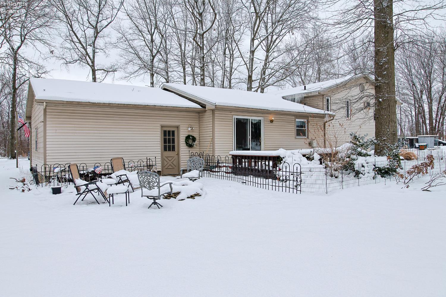 6016 Hill Road
