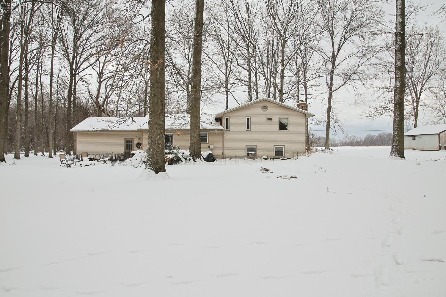 6016 Hill Road