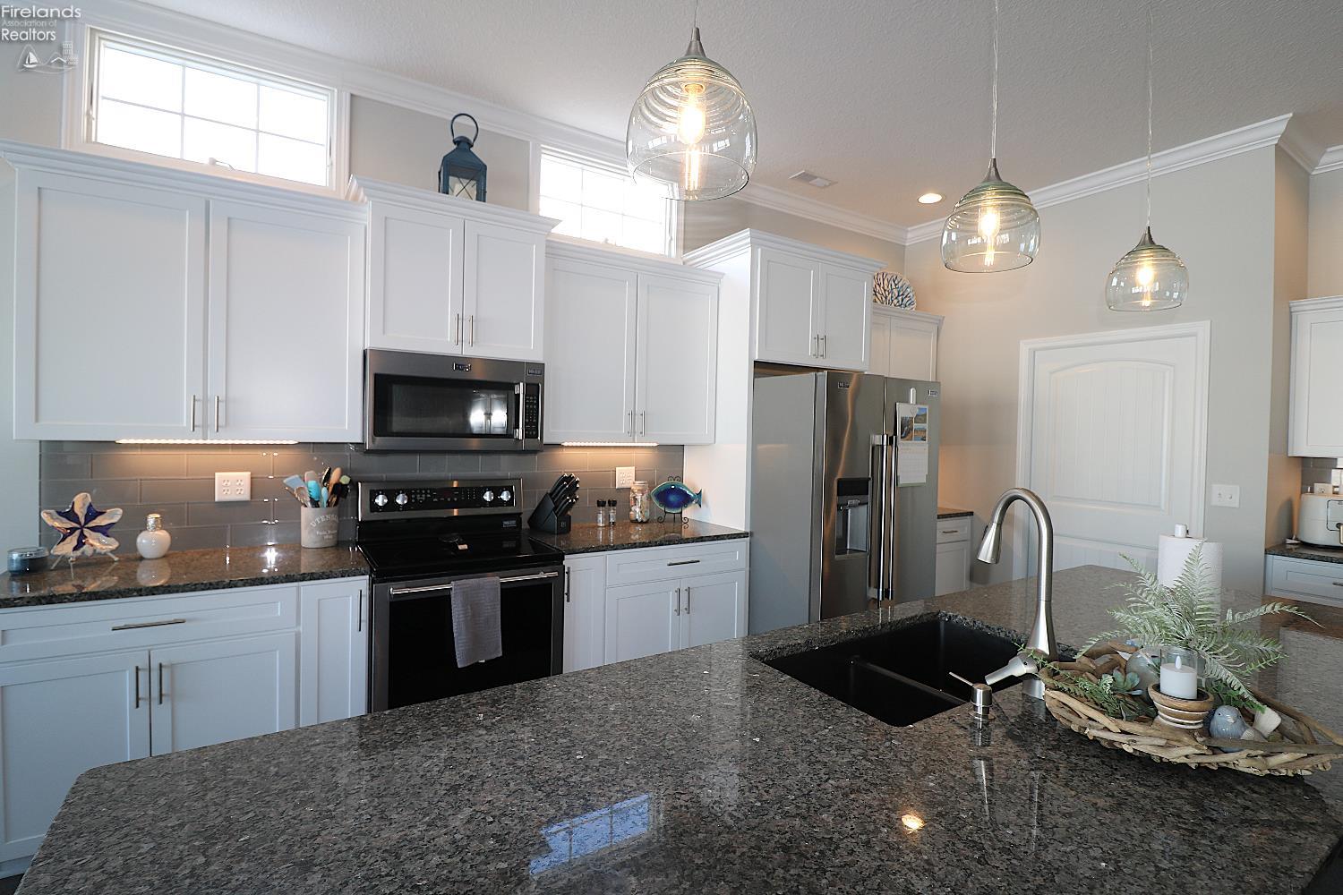 65 Grassland Circle