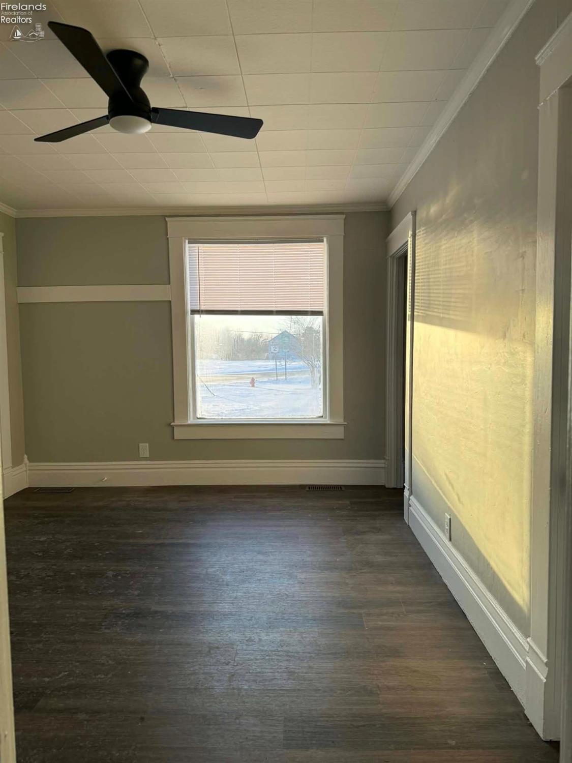 6991 W Lakeshore Drive