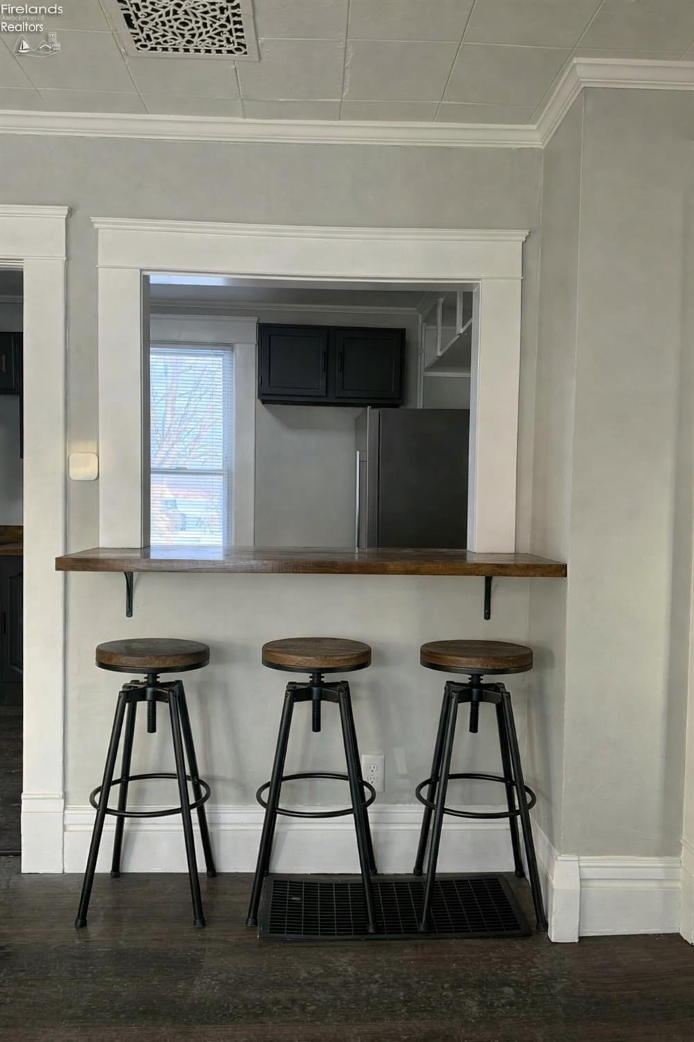 6991 W Lakeshore Drive