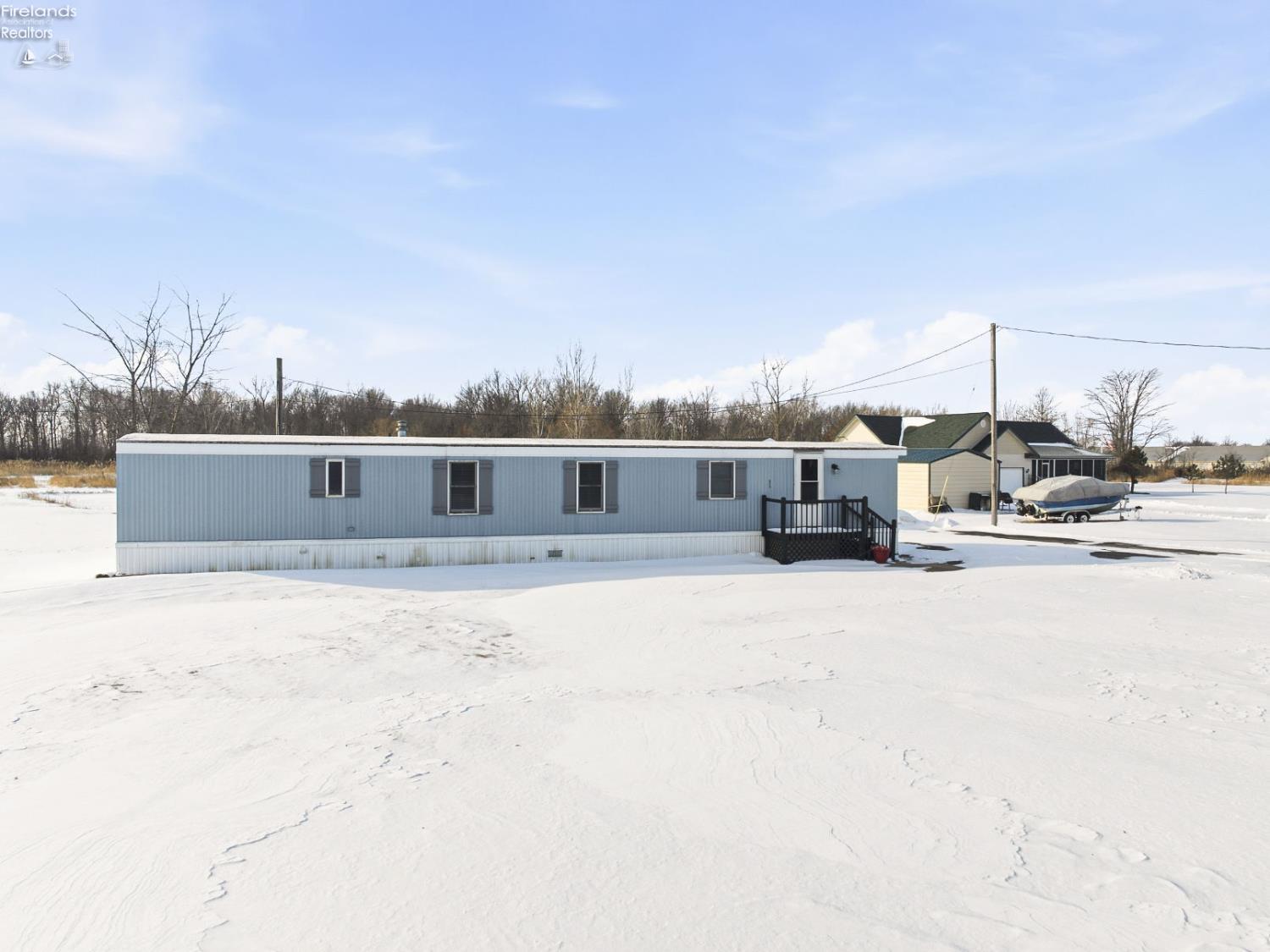 3800 W Lakeshore Drive