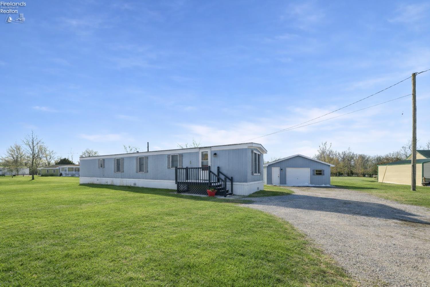 3800 W Lakeshore Drive