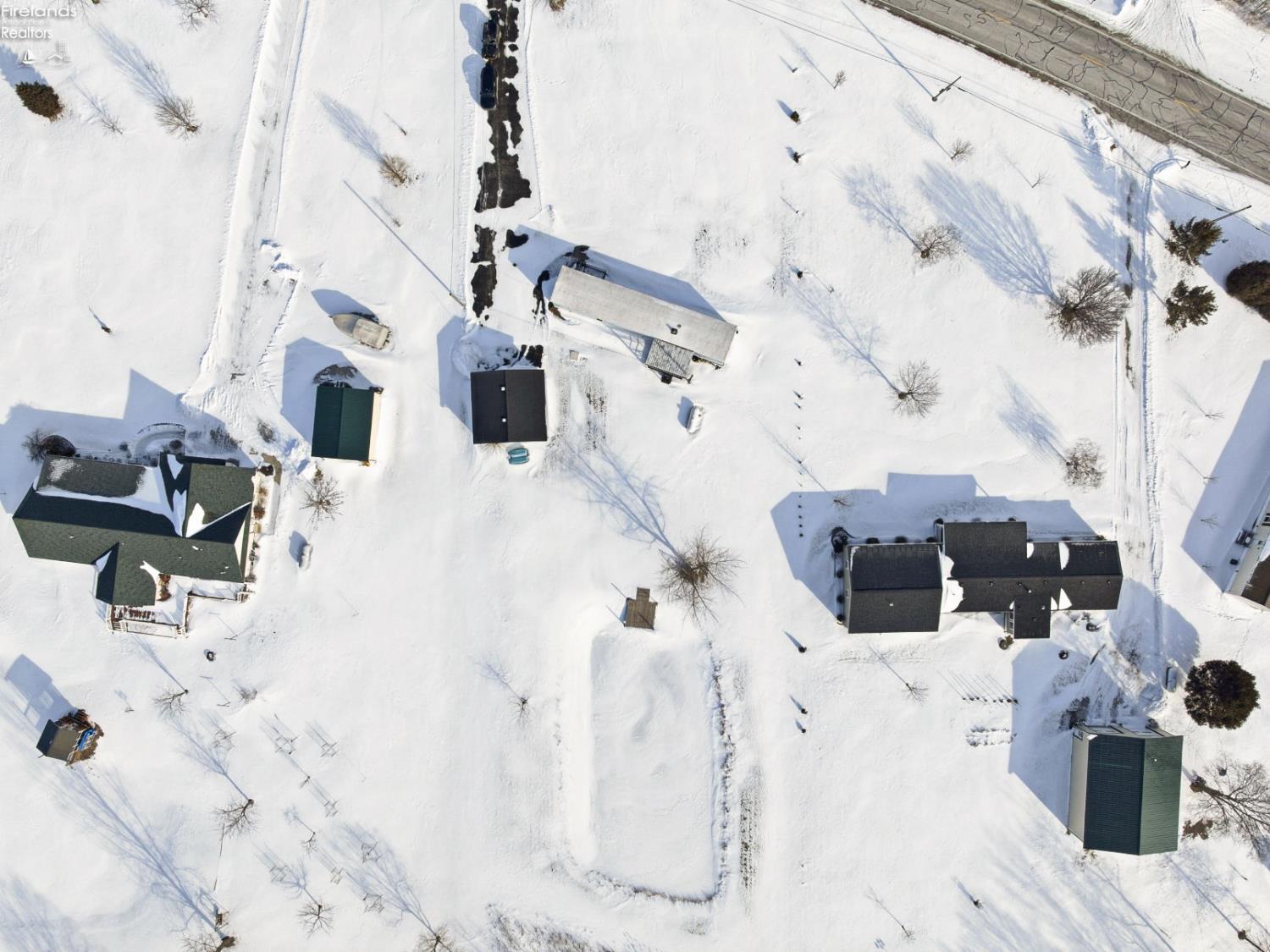 3800 W Lakeshore Drive