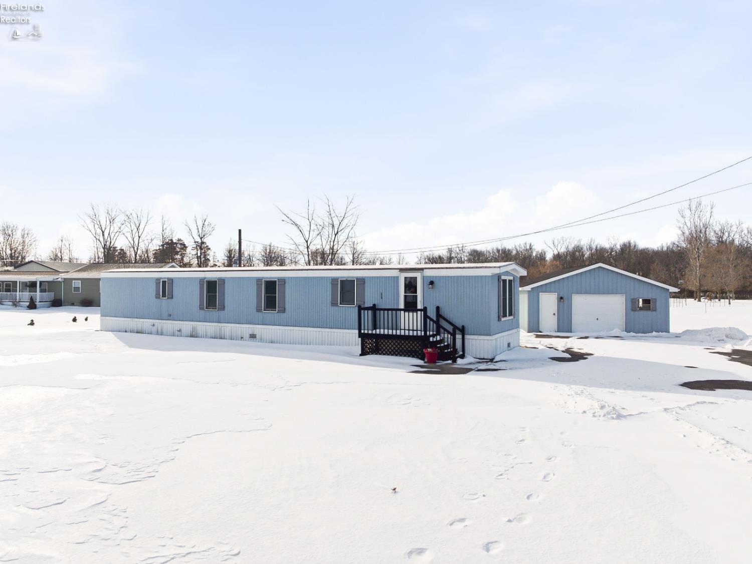 3800 W Lakeshore Drive