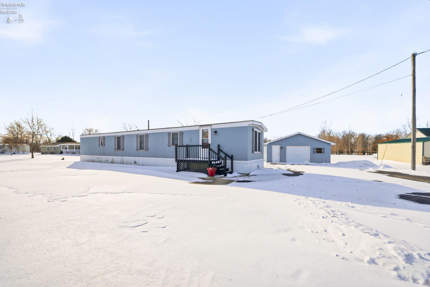 3800 W Lakeshore Drive