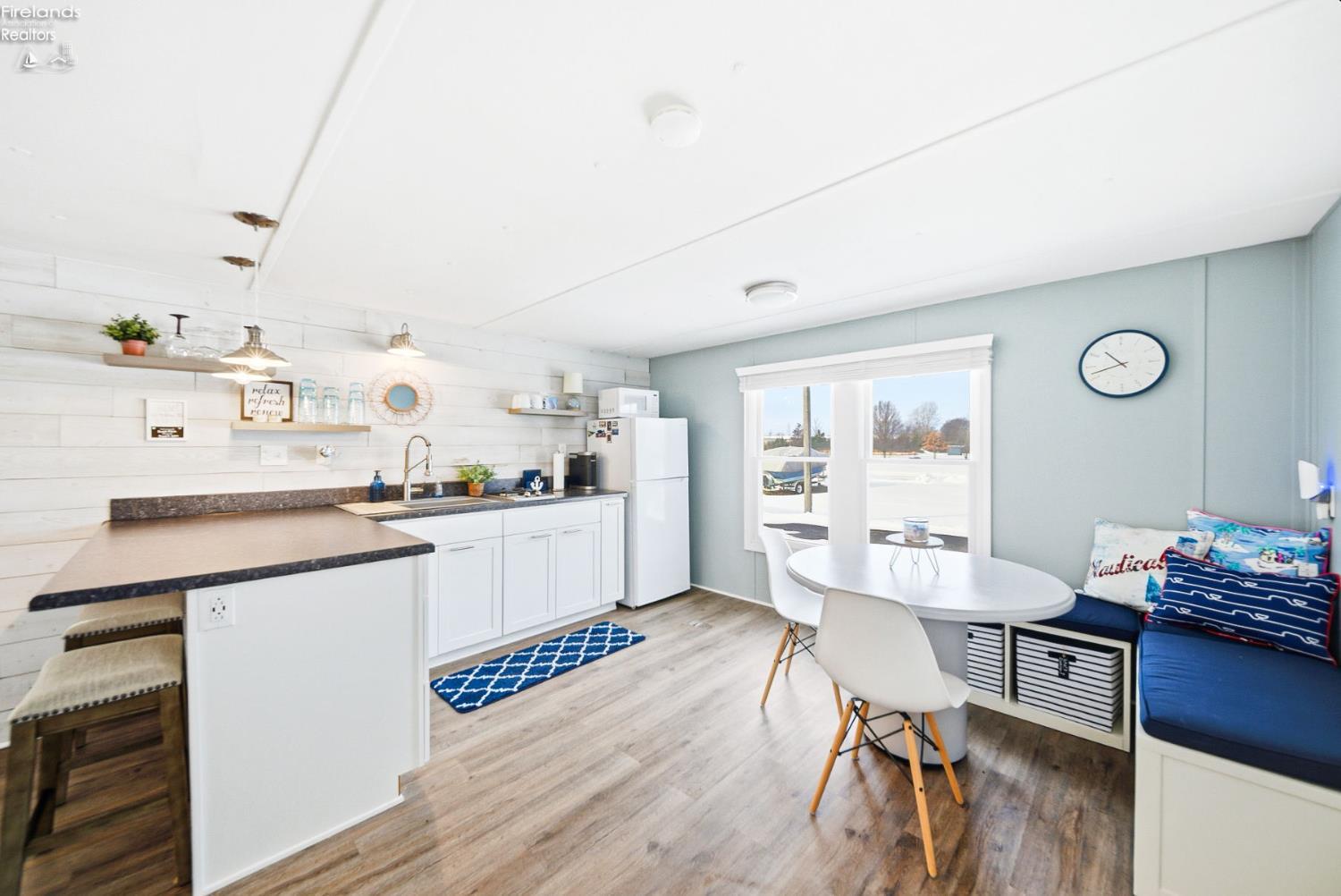 3800 W Lakeshore Drive