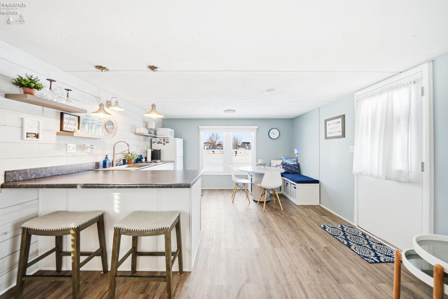 3800 W Lakeshore Drive