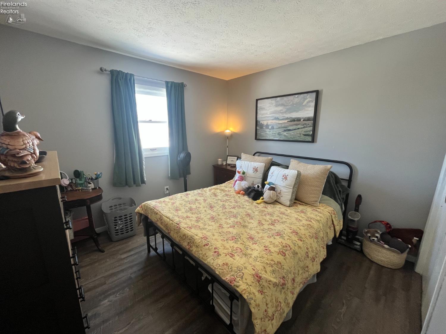 4 Oakfield Avenue