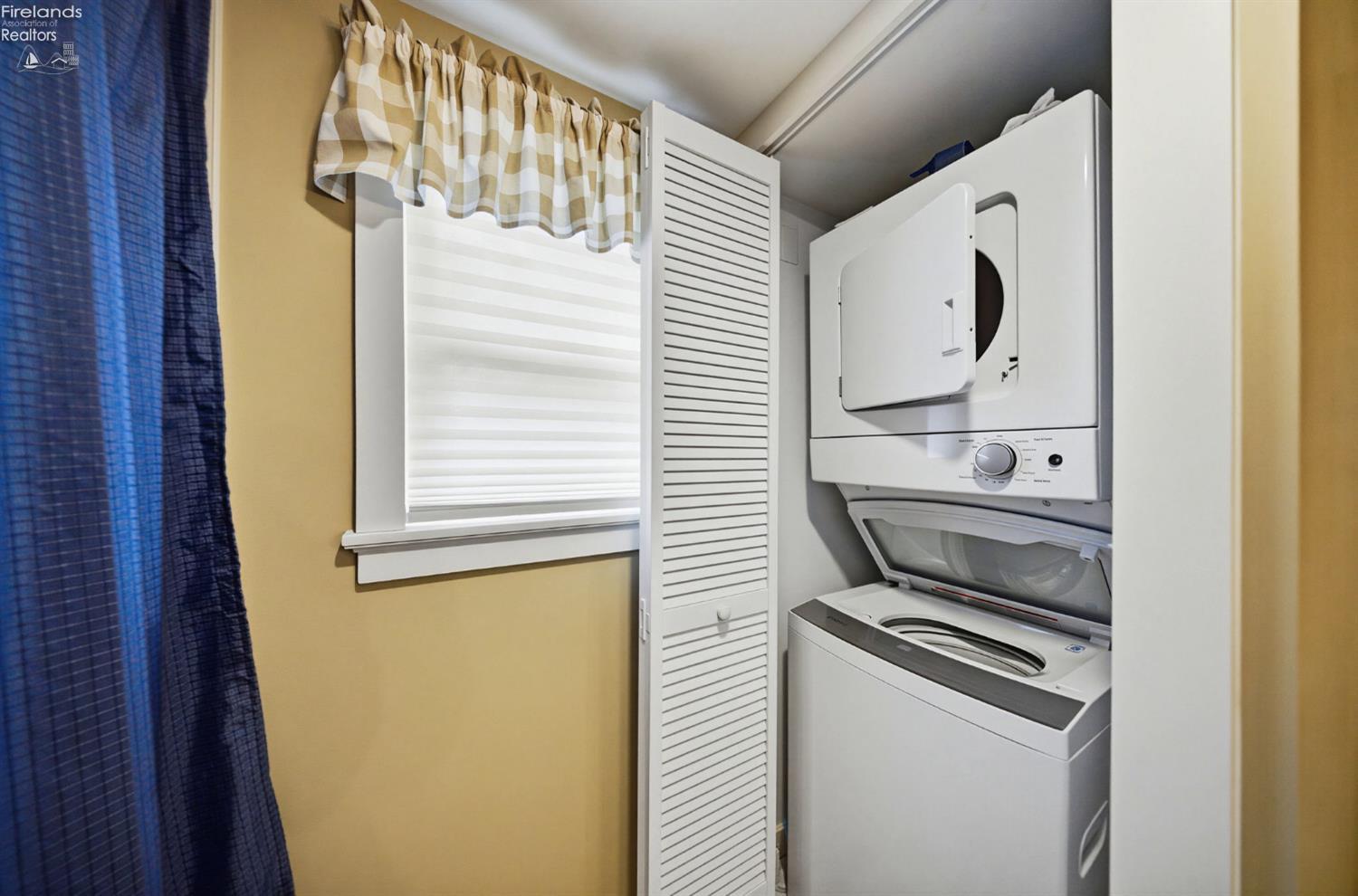 113 W Iroquois Trail