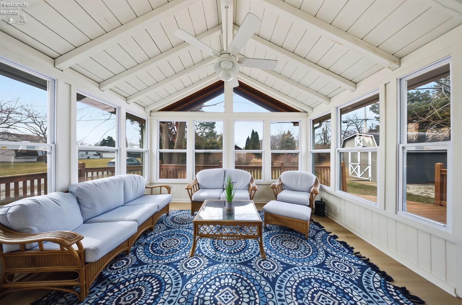 113 W Iroquois Trail