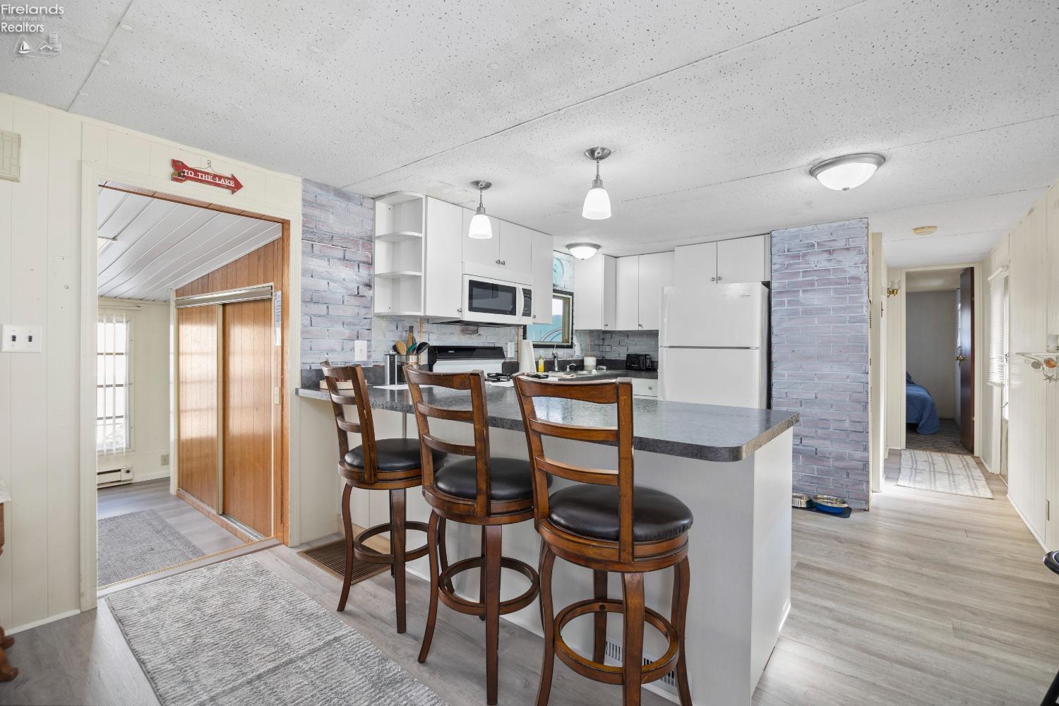 999 N Buck Road 38