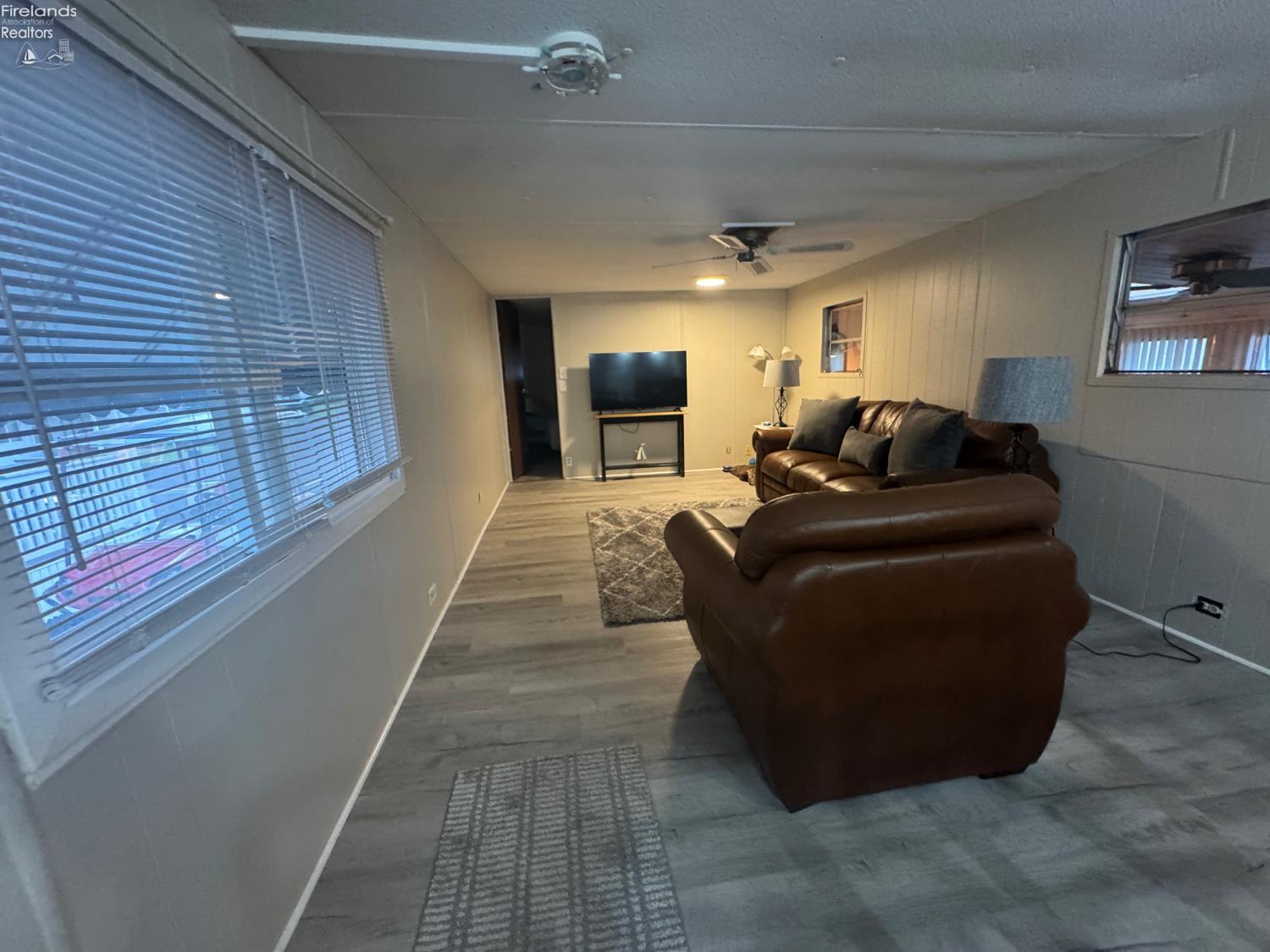 999 N Buck Road 38