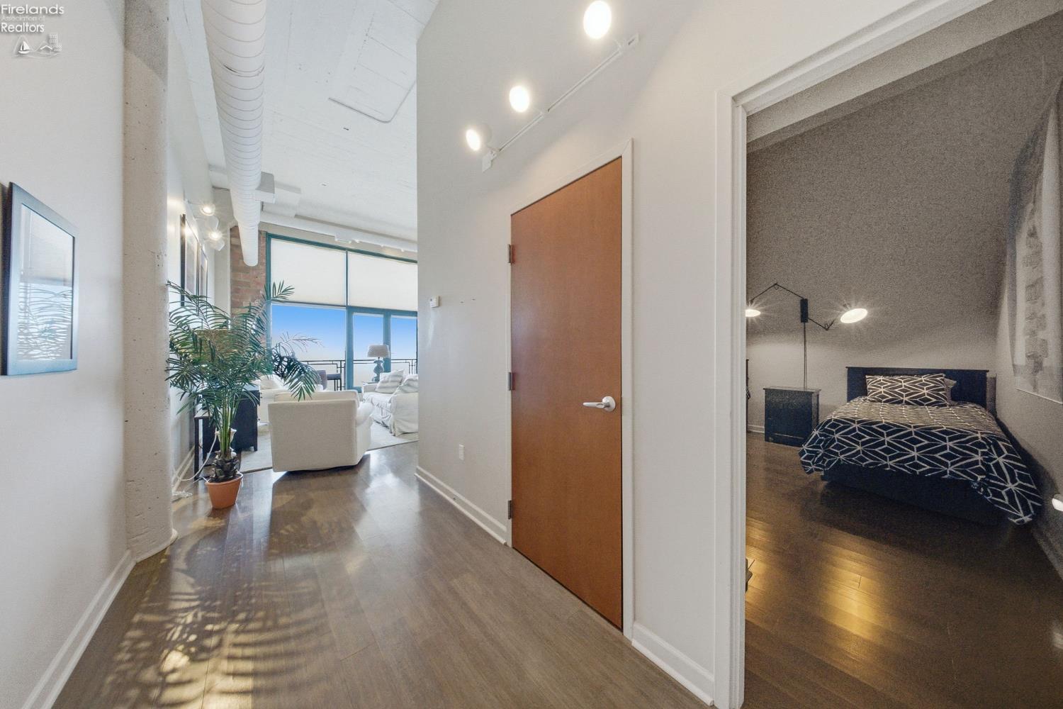 401 W Shoreline Drive 267