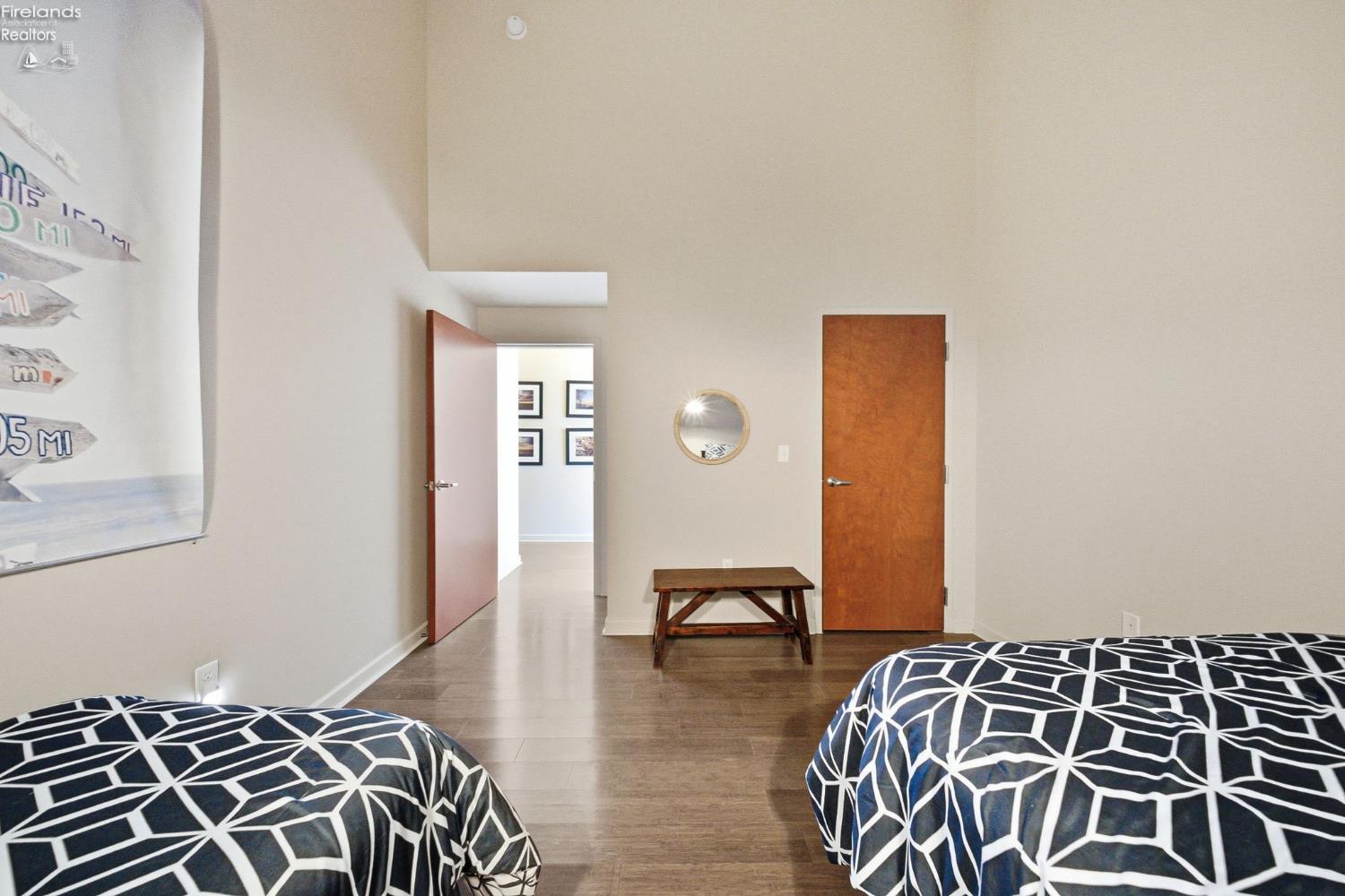 401 W Shoreline Drive 267