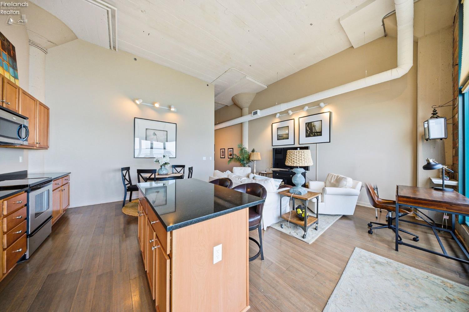 401 W Shoreline Drive 267