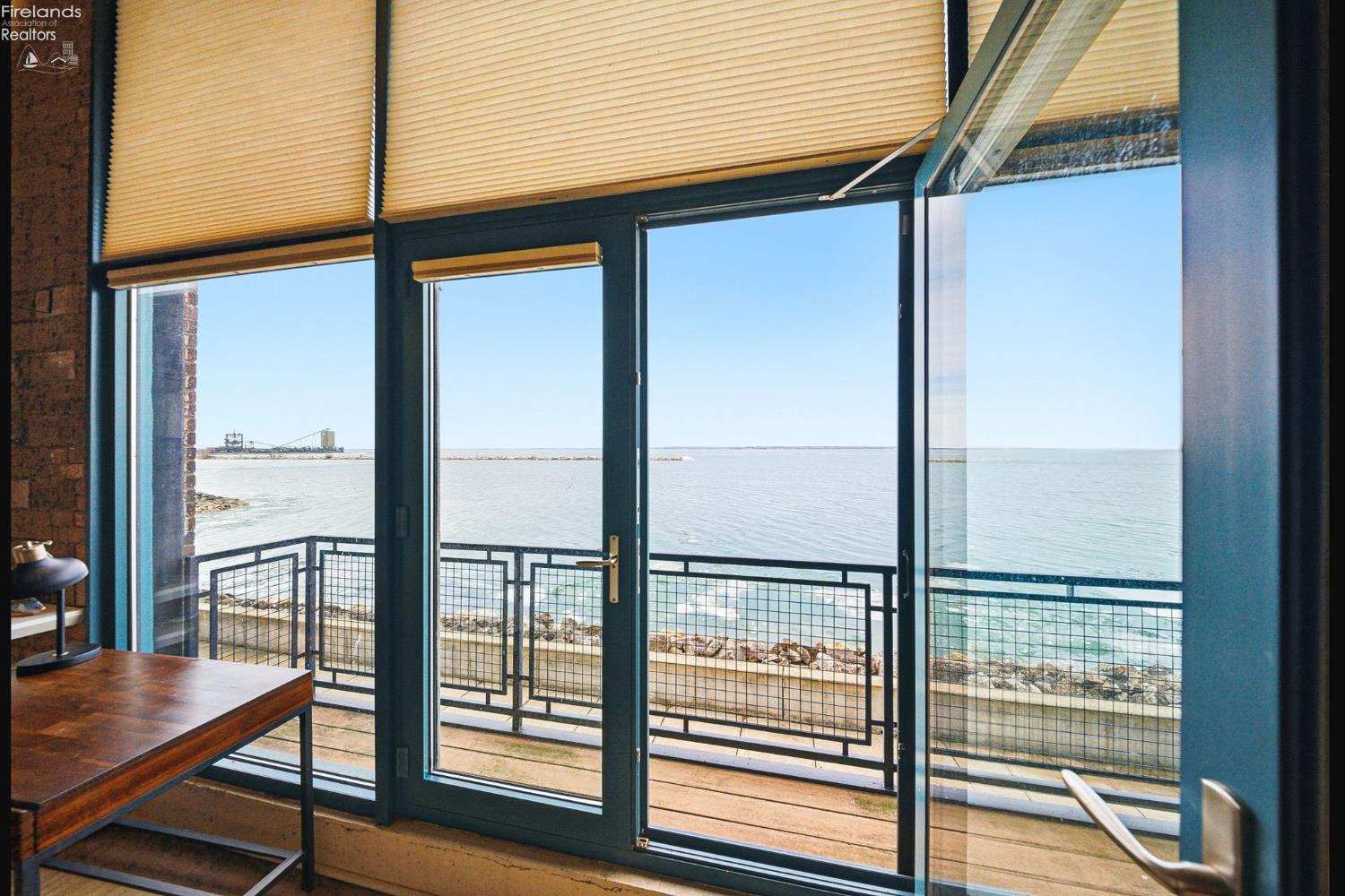 401 W Shoreline Drive 267