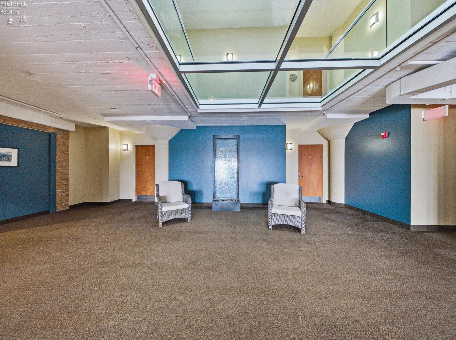 401 W Shoreline Drive 267