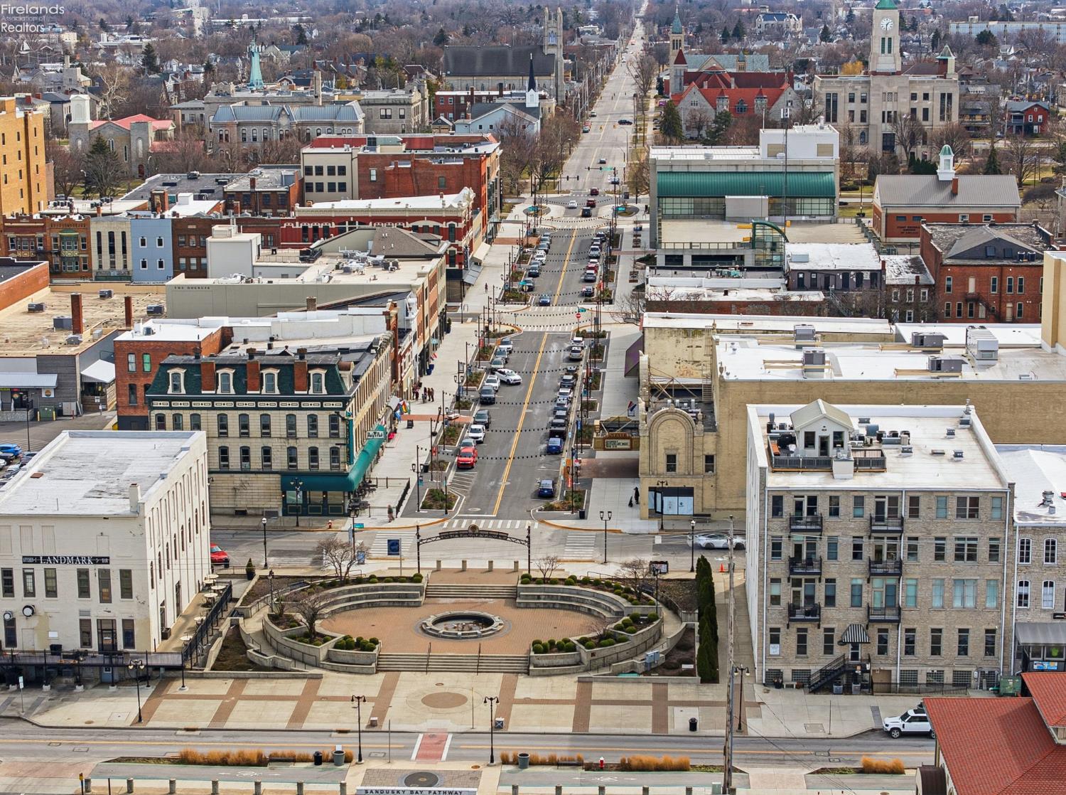 401 W Shoreline Drive 267