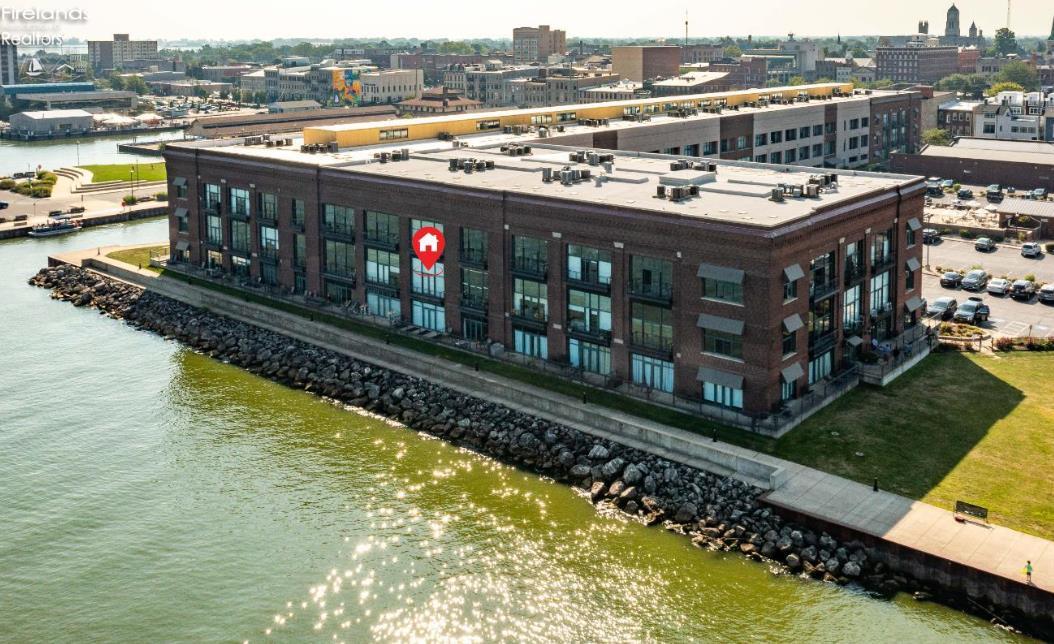 401 W Shoreline Drive 267