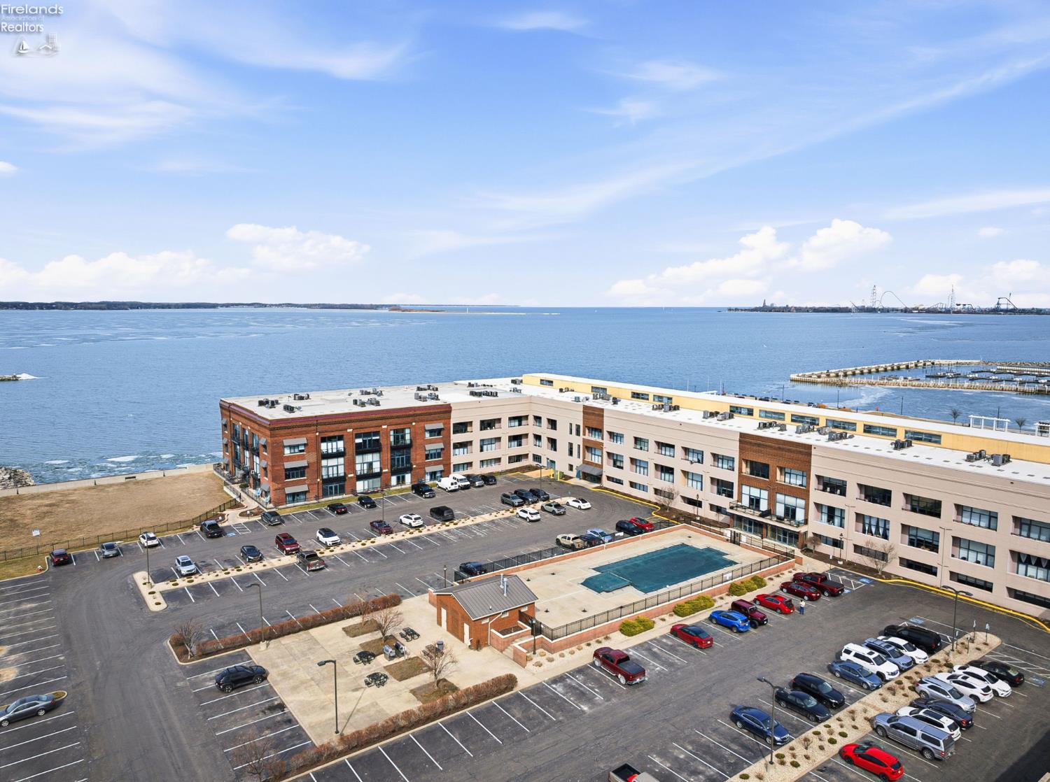 401 W Shoreline Drive 267