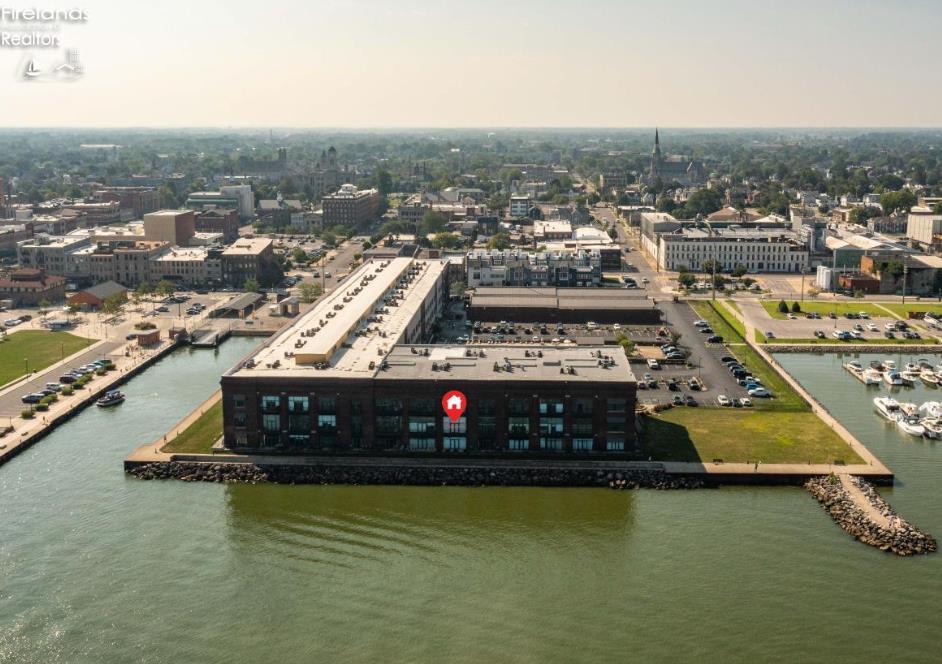 401 W Shoreline Drive 267