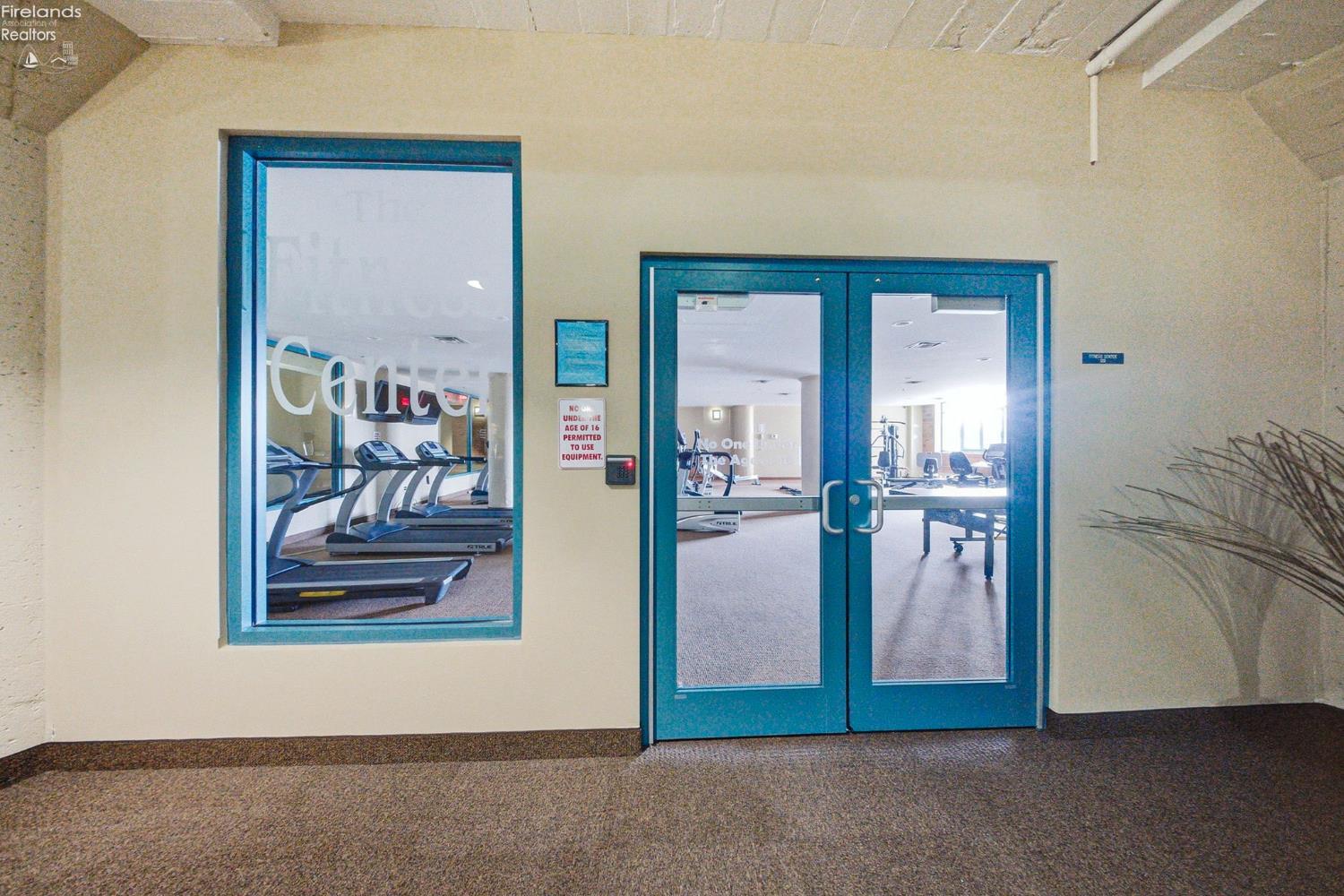 401 W Shoreline Drive 267