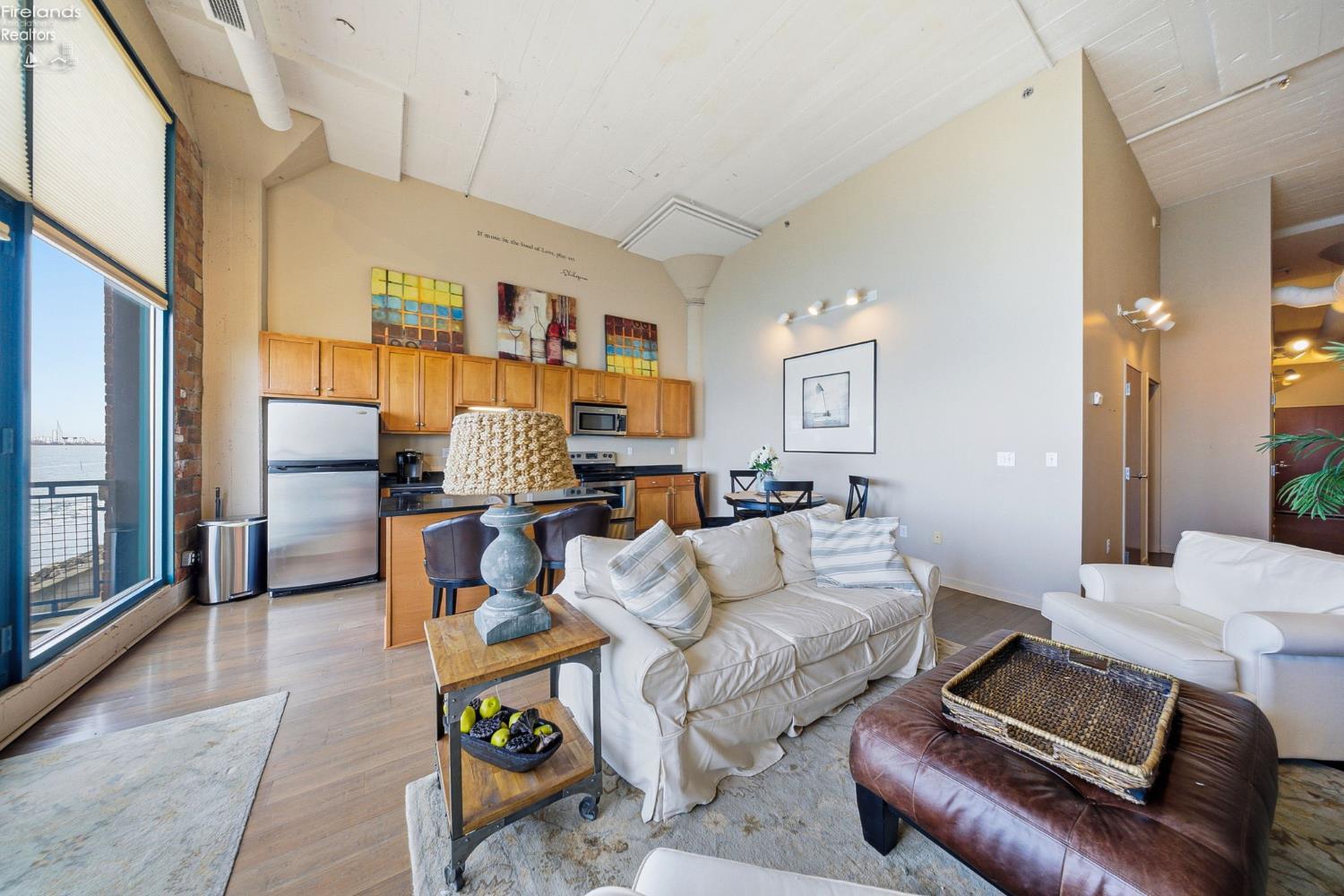 401 W Shoreline Drive 267