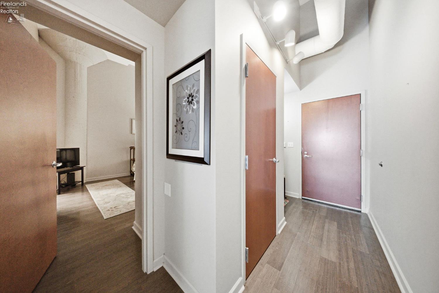 401 W Shoreline Drive 267