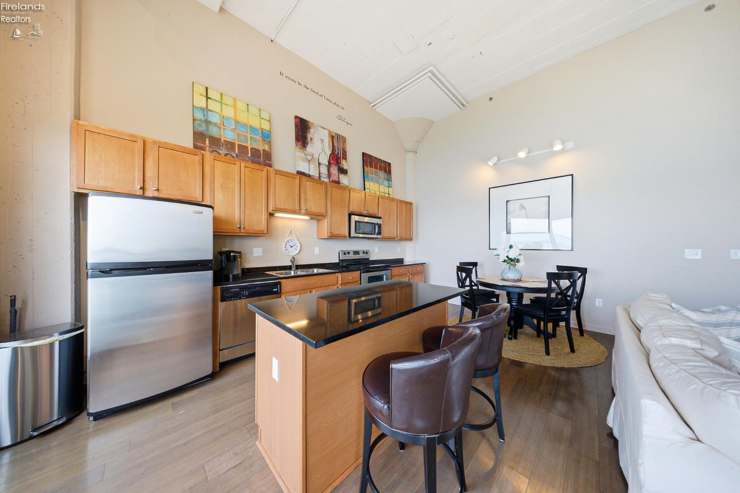 401 W Shoreline Drive 267