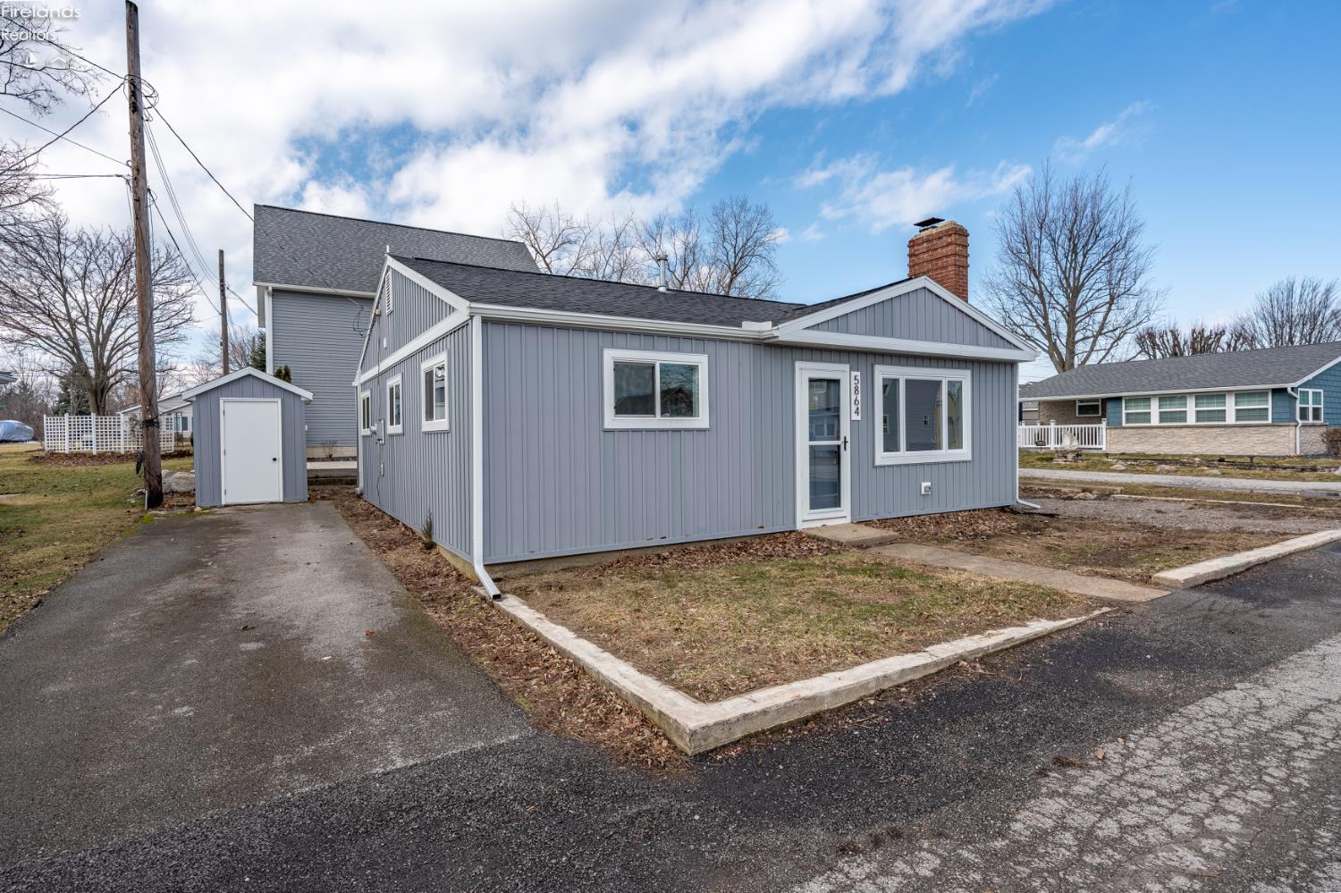 5864 E Cedar Lane