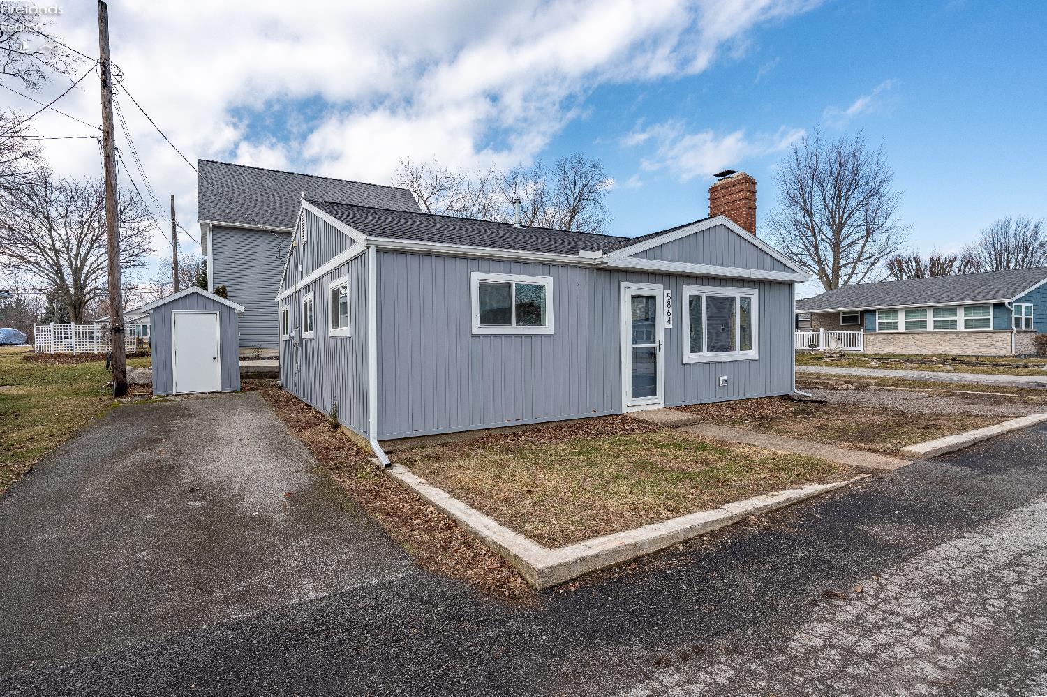 5864 E Cedar Lane