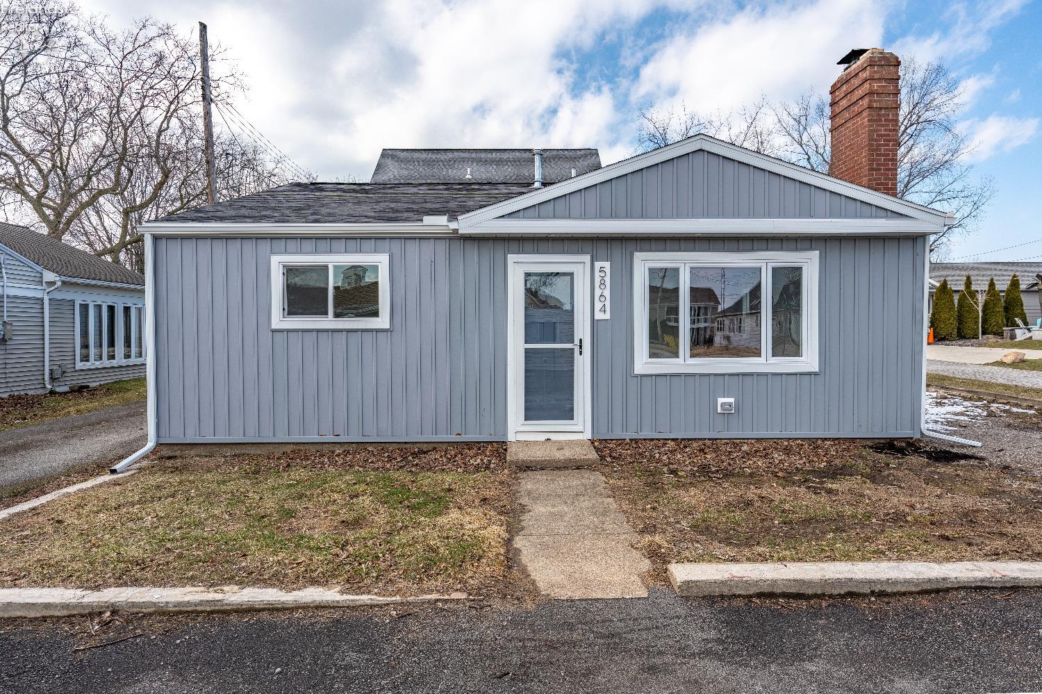 5864 E Cedar Lane