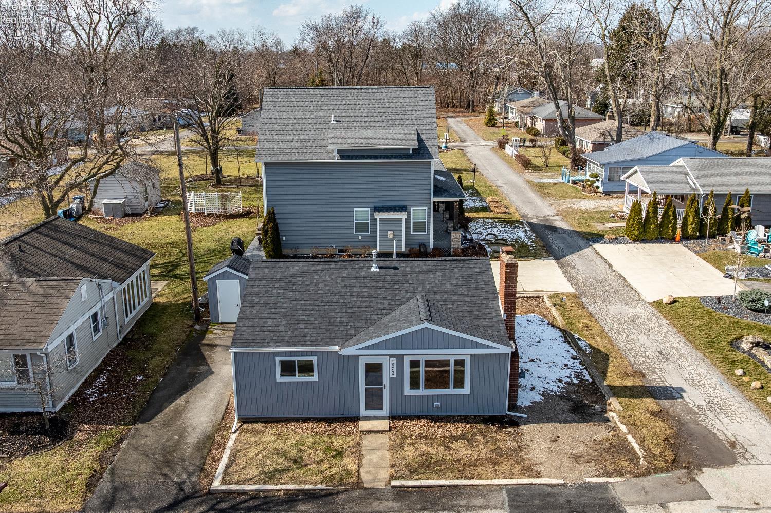 5864 E Cedar Lane
