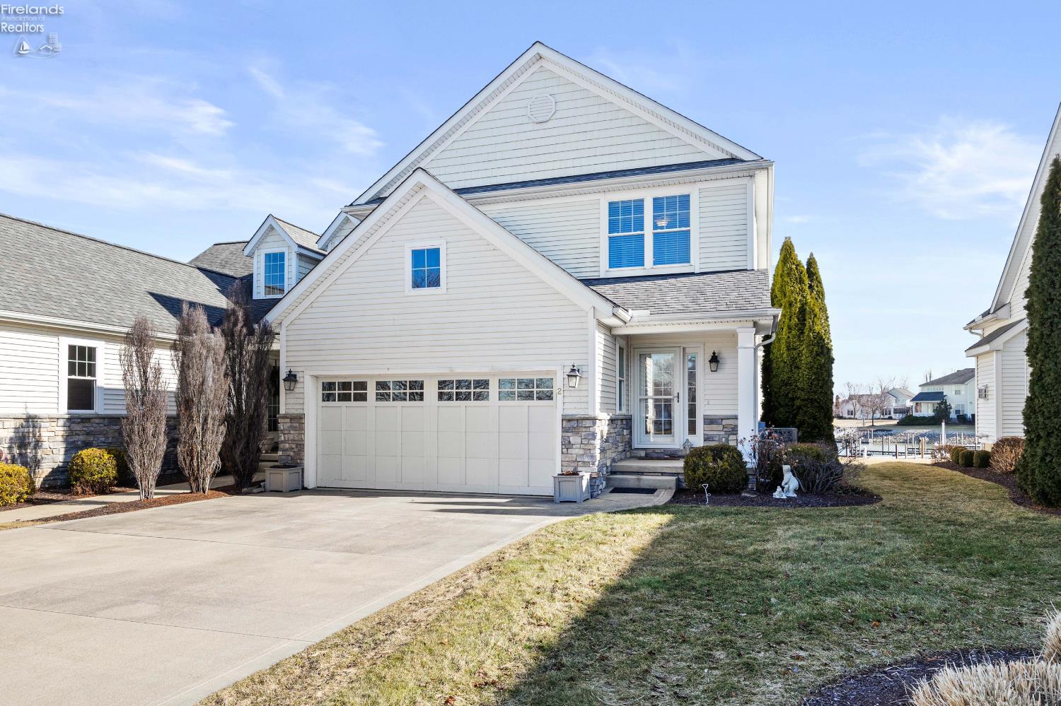 5268 E Redbud Drive