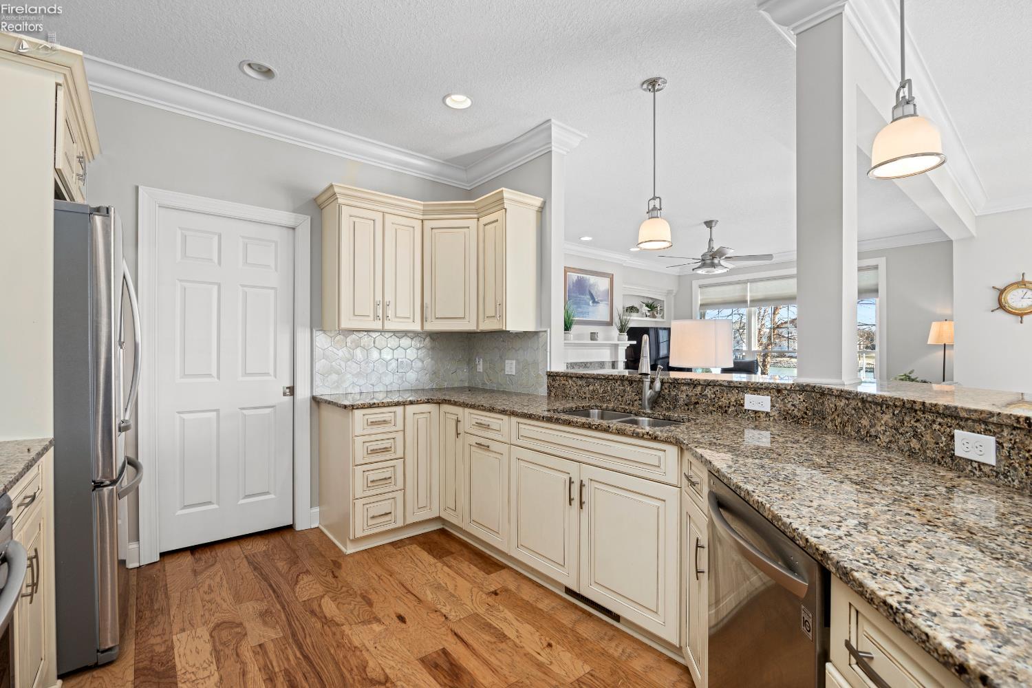 5268 E Redbud Drive