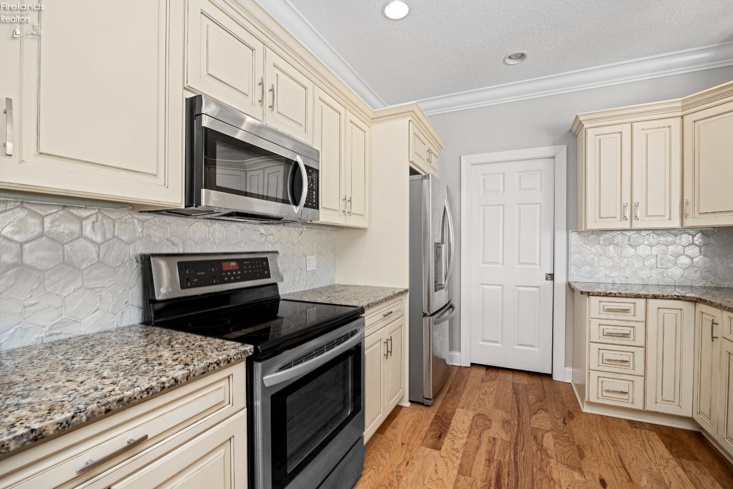 5268 E Redbud Drive