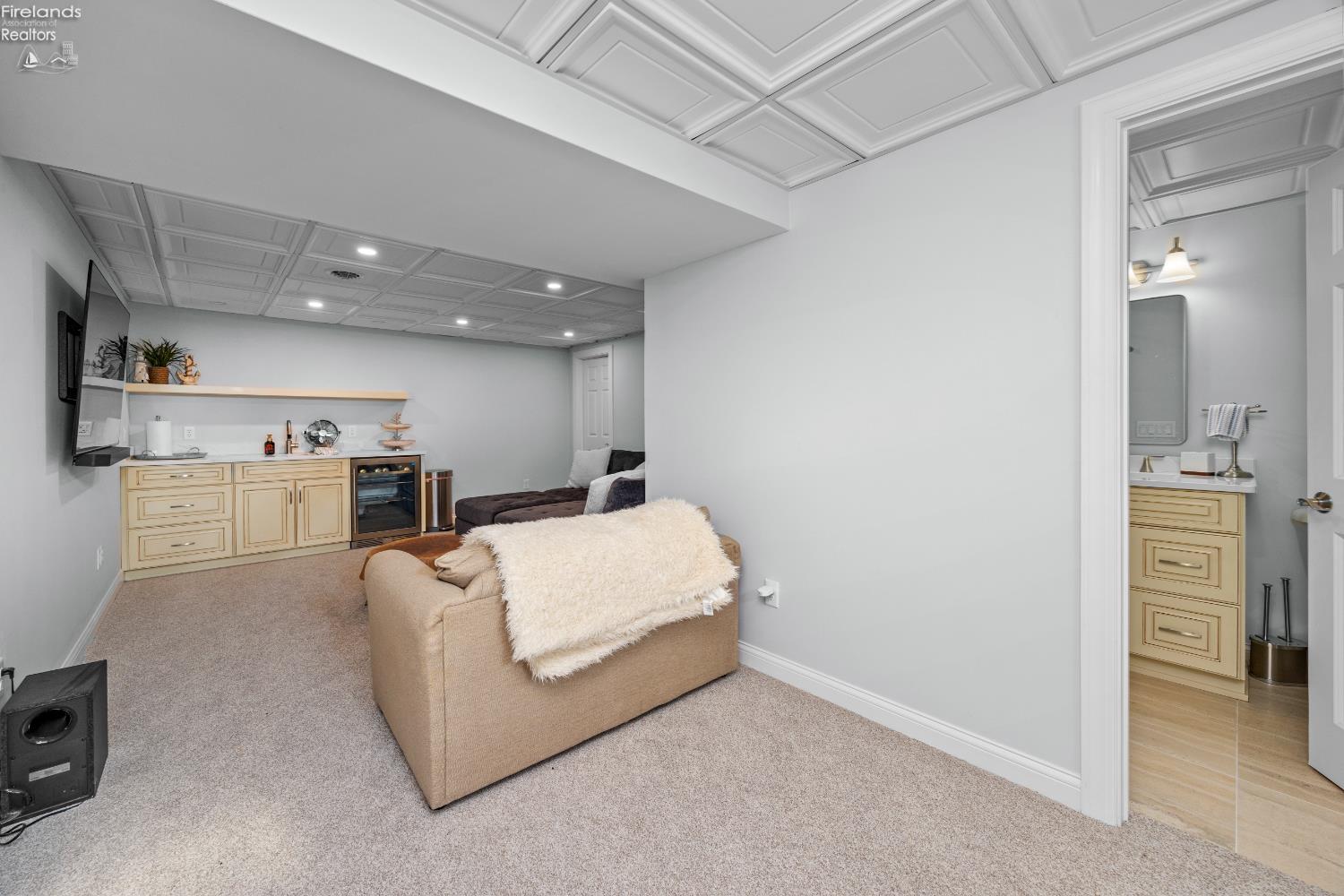 5268 E Redbud Drive