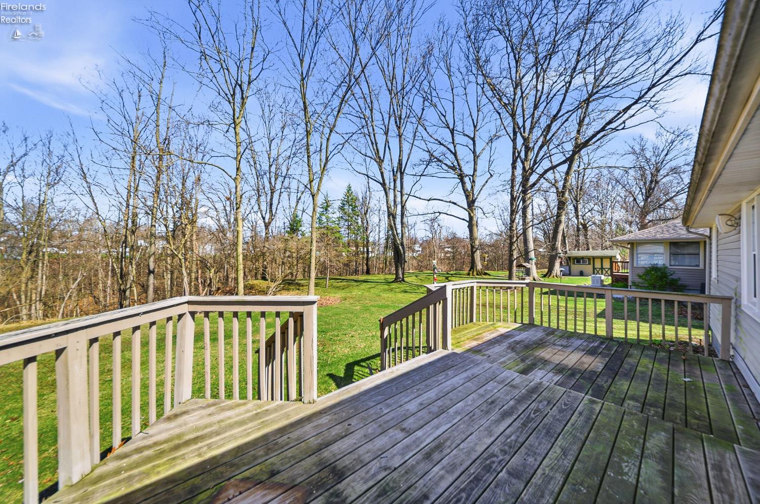 1073 Rosealee Ave.