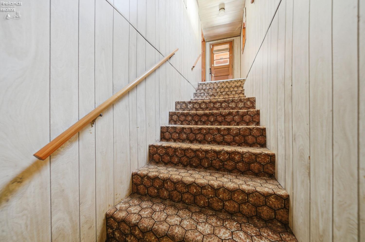 1073 Rosealee Ave.