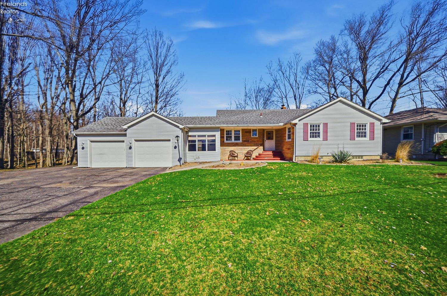 1073 Rosealee Ave.