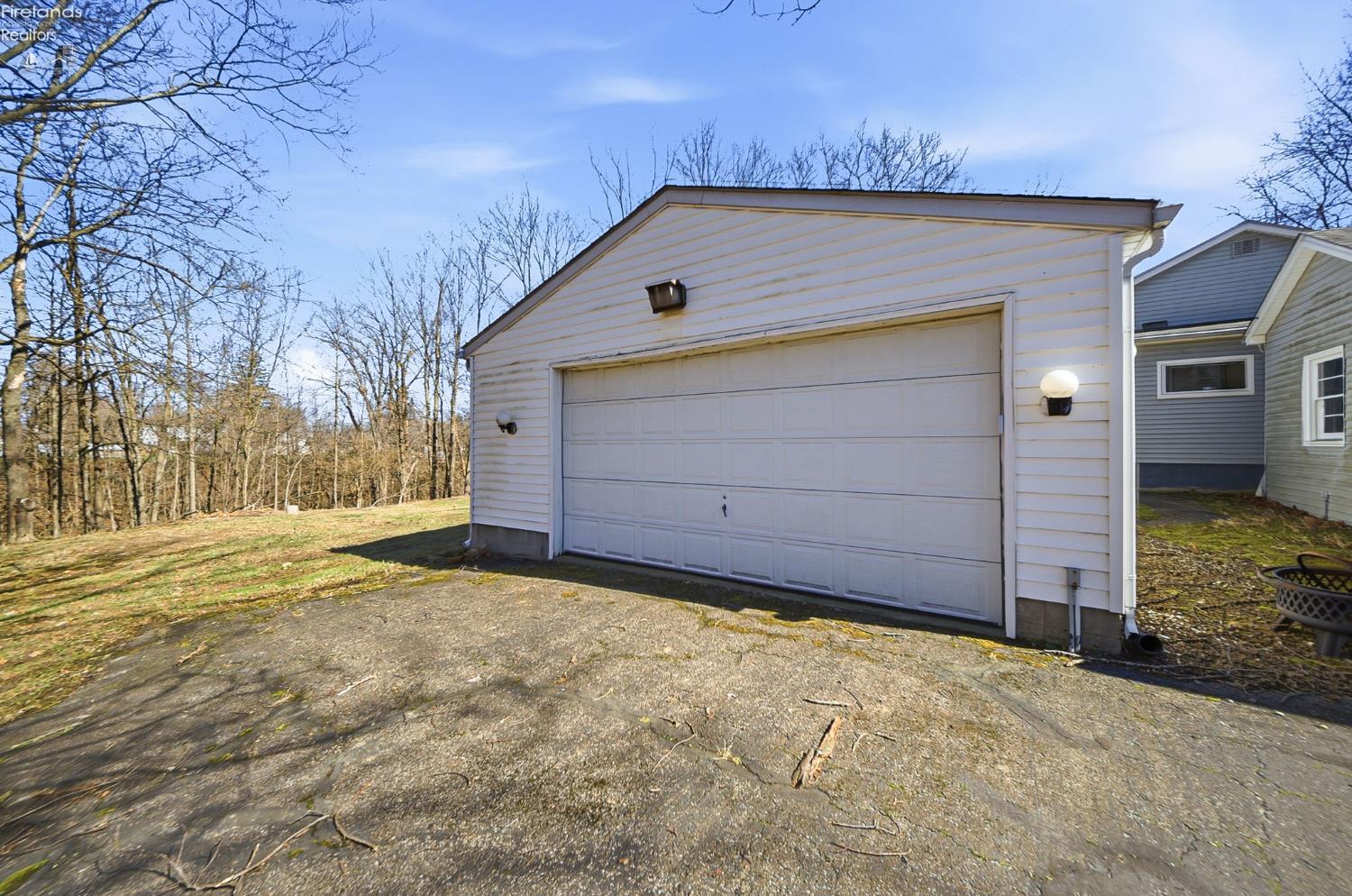 1073 Rosealee Ave.