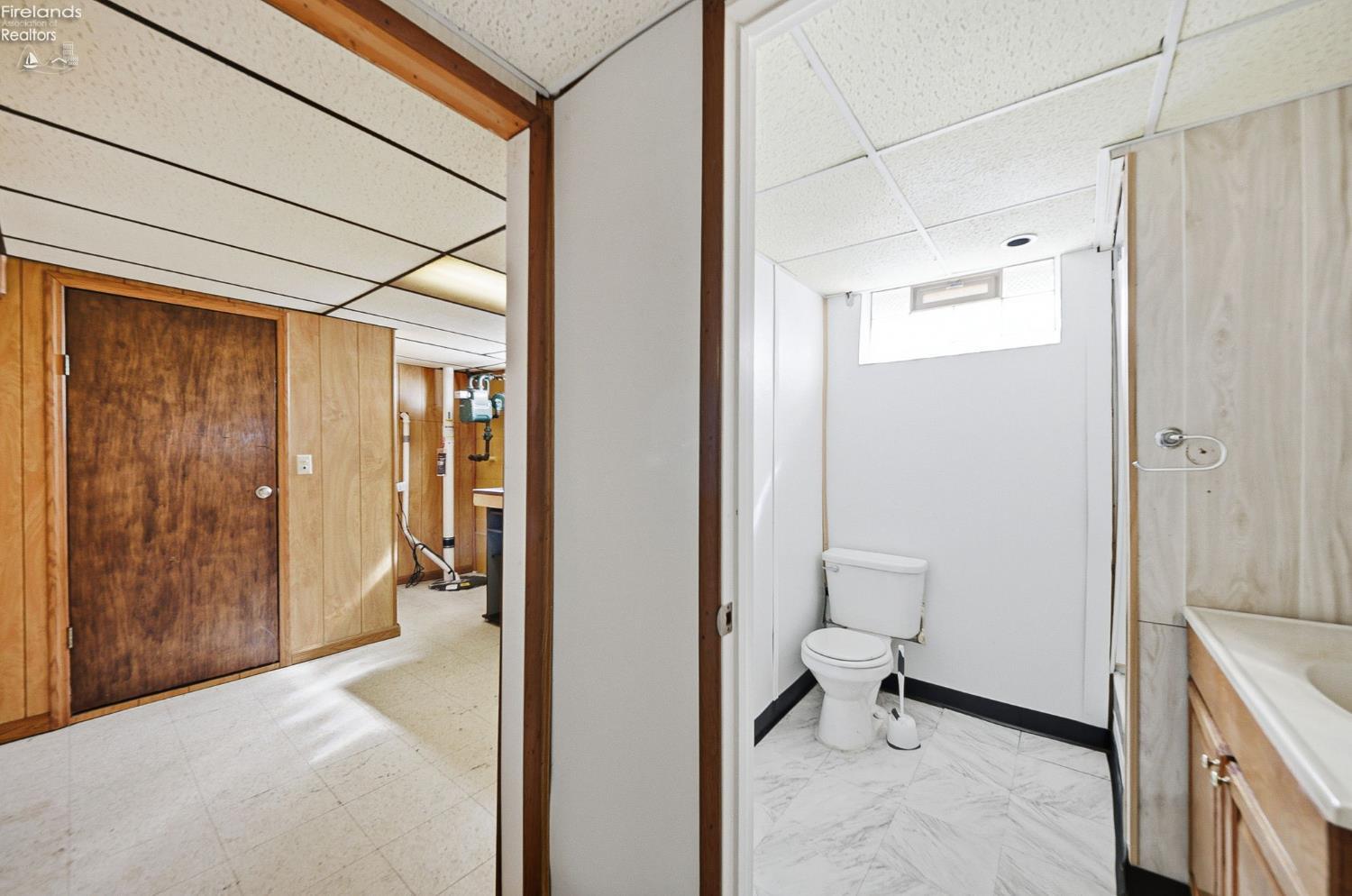 1073 Rosealee Ave.